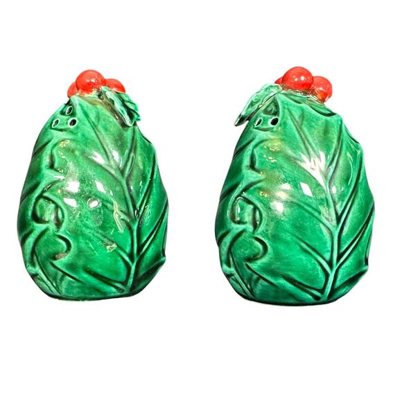 Lefton Holly Berry Vintage Salt and Pepper Shaker Set - Picture 4 of 5